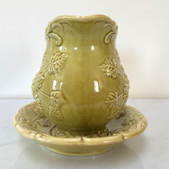 New VTG Mustard Yellow/Green Water Pitcher Bowl Cluster of Grapes Made in Japan - Picture 4 of 12